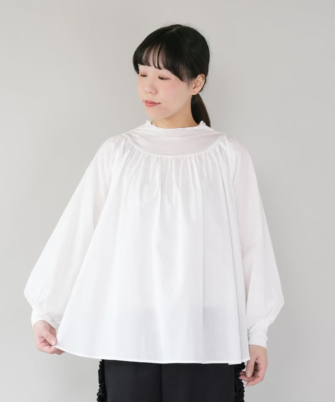 UNPLE<br />
ボトルネックの<br />
シアー切替えカットソー