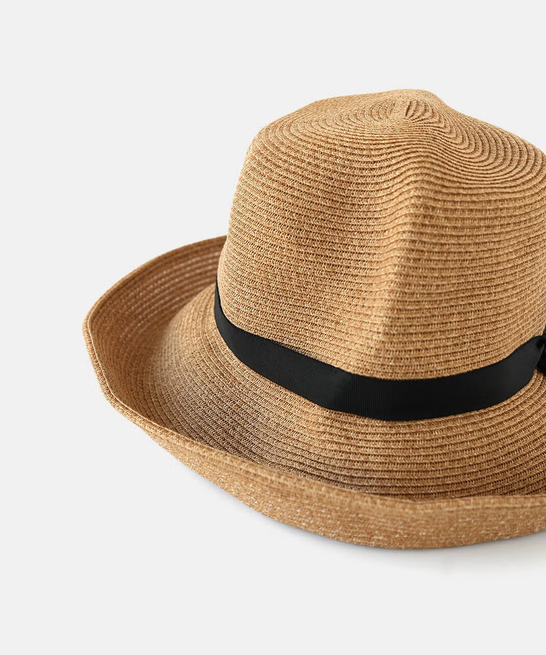 自由に形が作れるようにワイヤーを使用