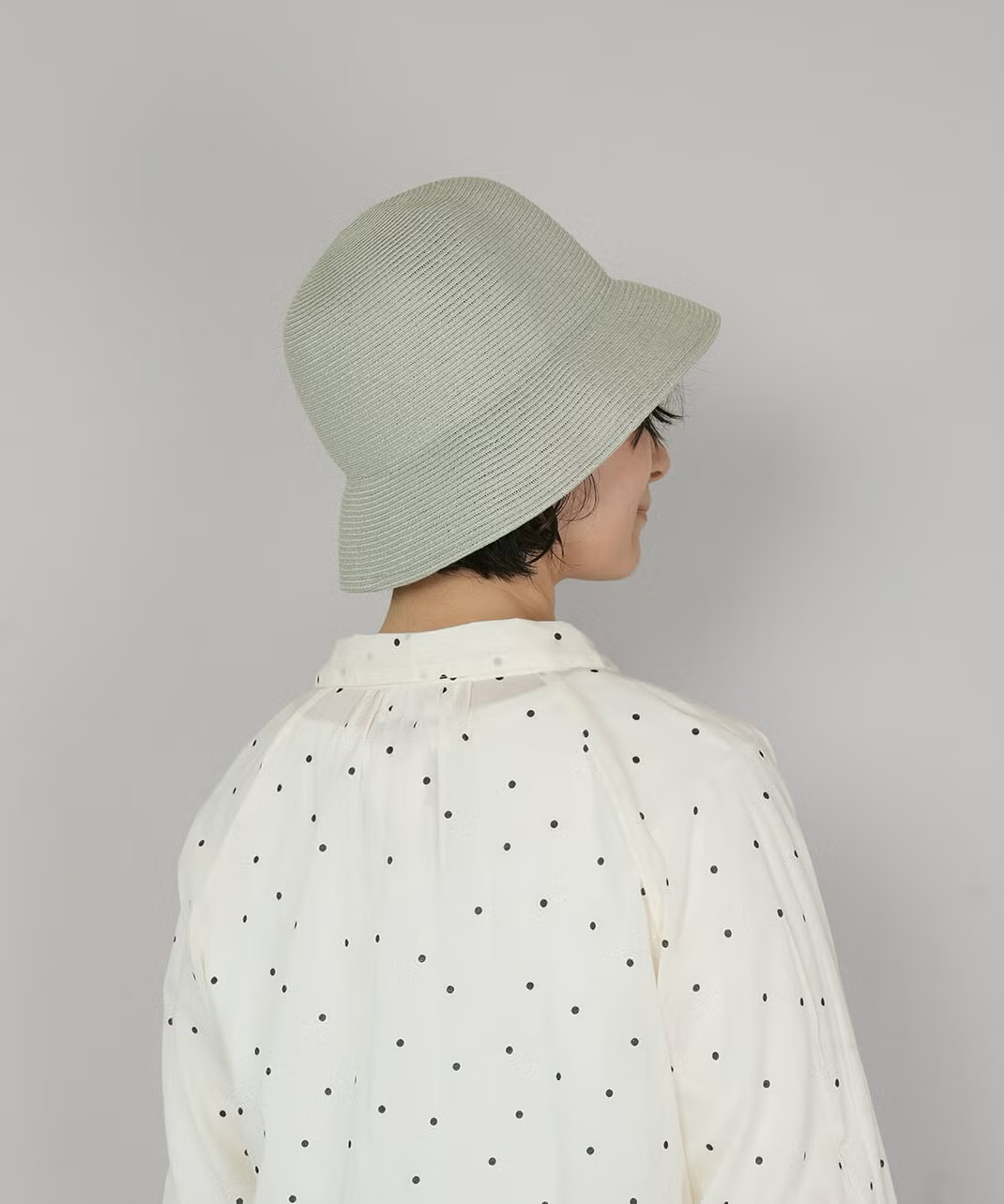 ツバ広で、紫外線カット