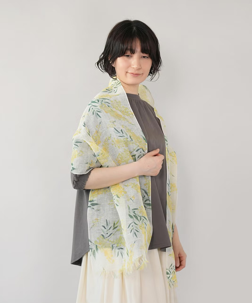 やさしい涼感で、冷たすぎず爽やかな肌触り。