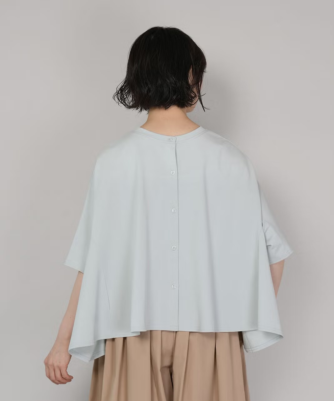 身体のラインを拾わない。