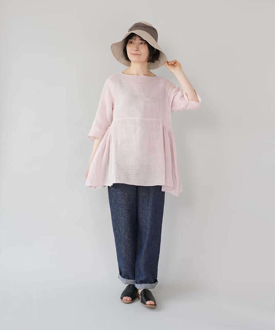 ほんのりとした透け感があるアイテム