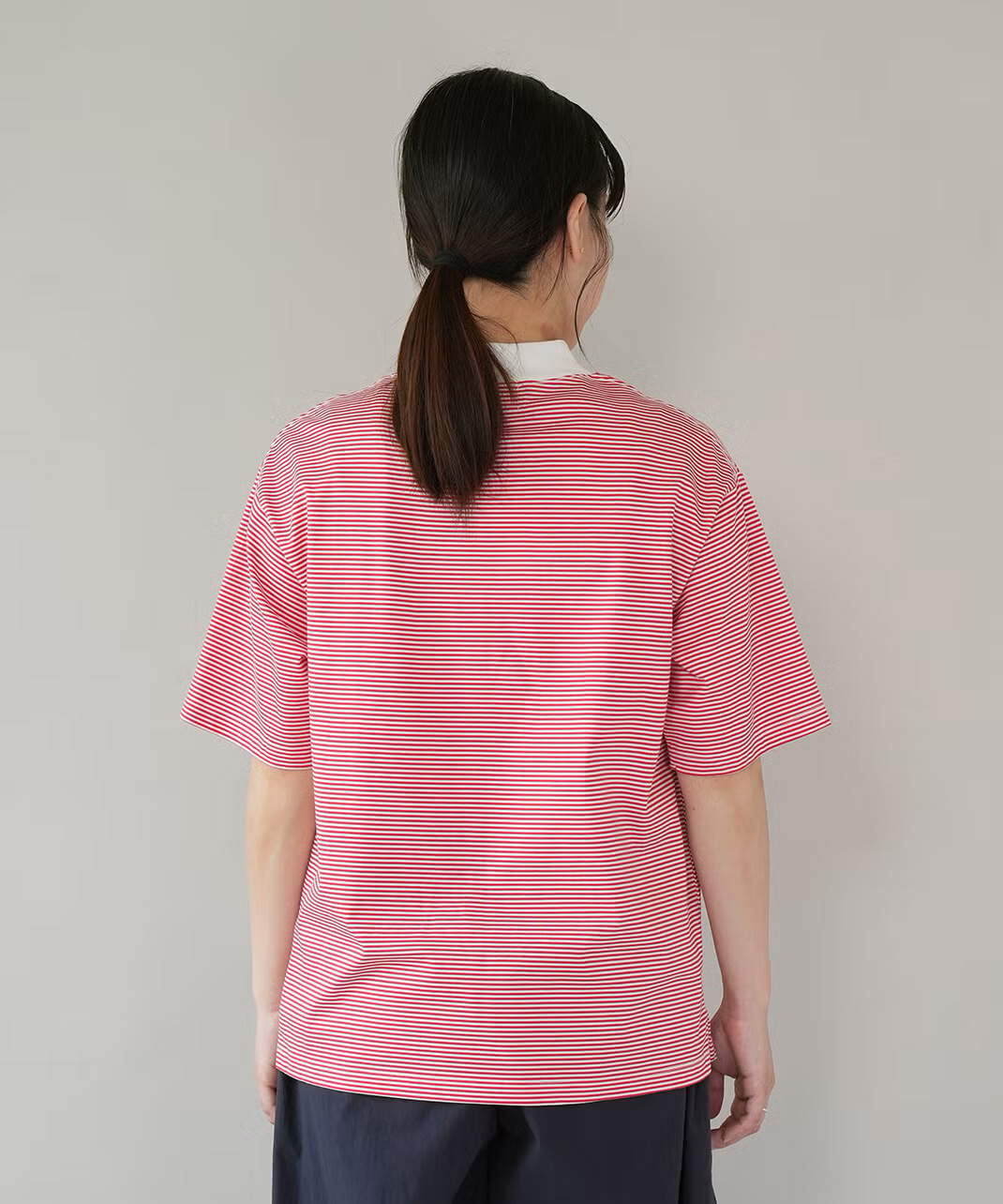 後ろ姿もすっきり見えるボーダーTシャツ
