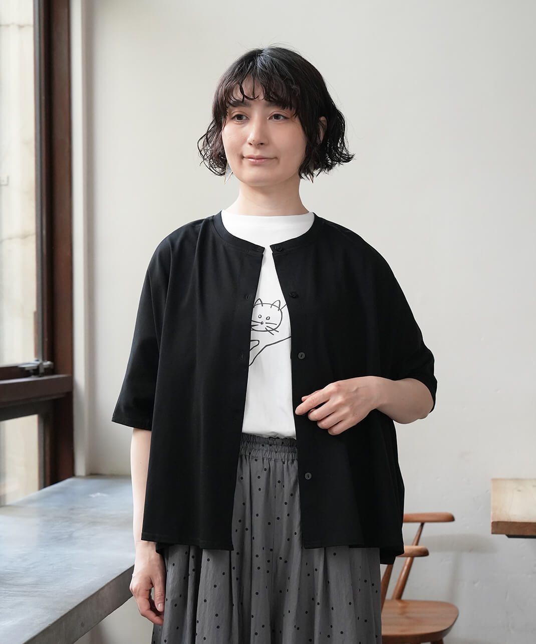 カーディガンとして、更に、前後着用が可能です。