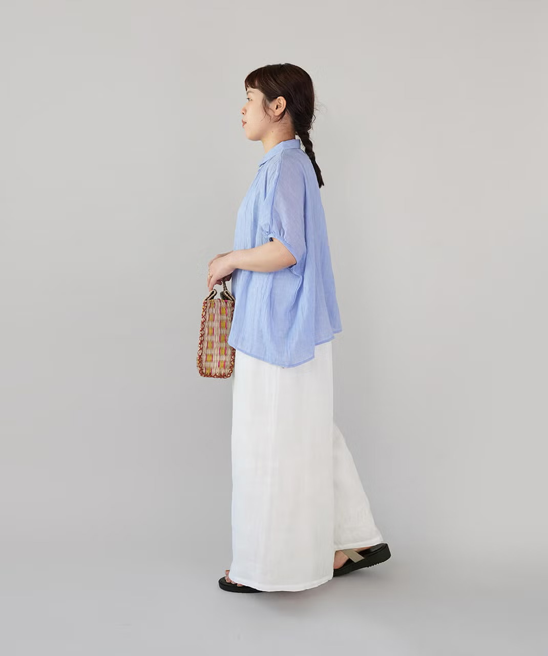 パンツとして着用される場合は、ペチコート使用をおすすめ