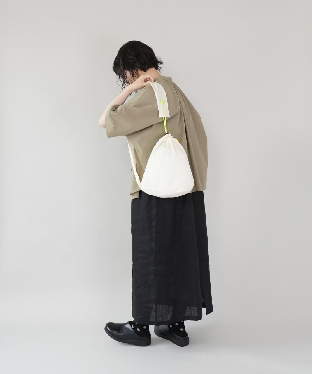 mumokutekiコーディネートのアクセントに。