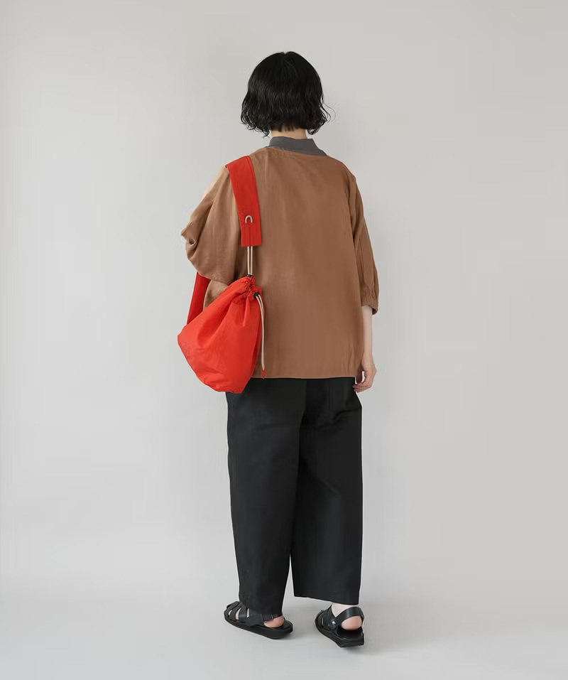 mumokutekiコーディネートのアクセントに。
