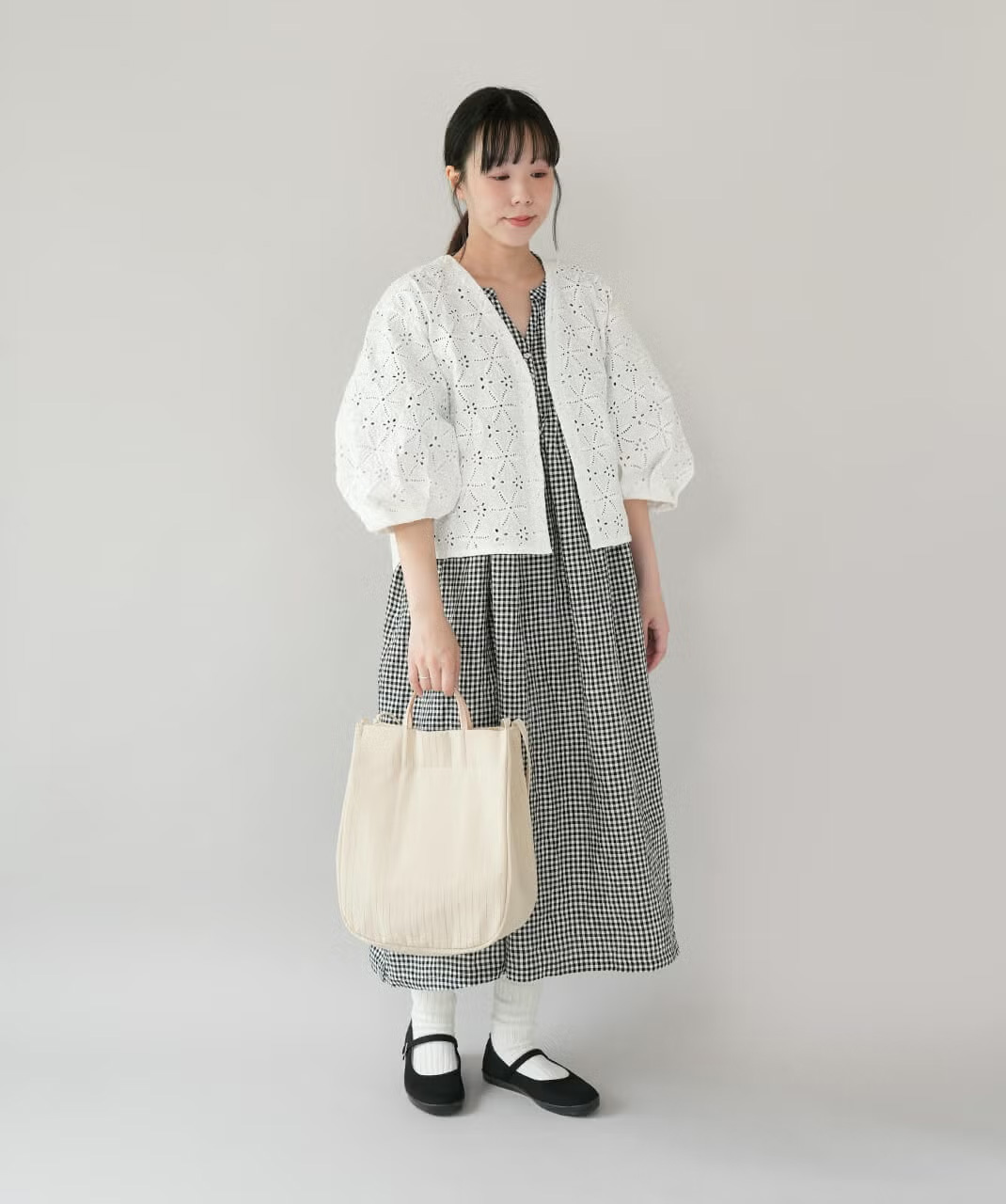 手持ちと肩掛けを使い分けられる