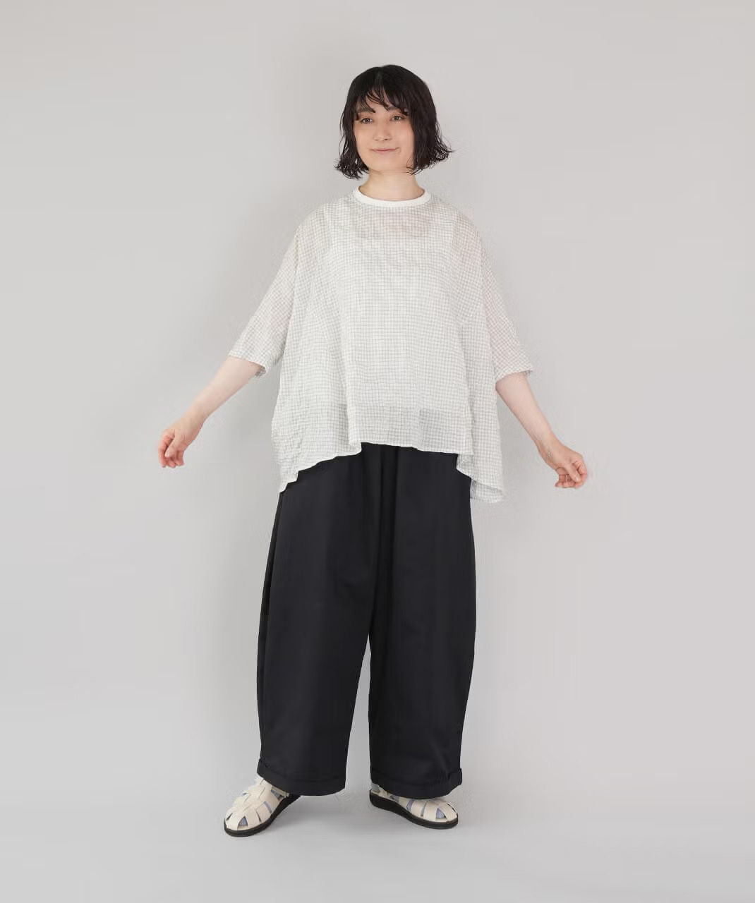 身体のラインを拾いにくいフレアシルエット
