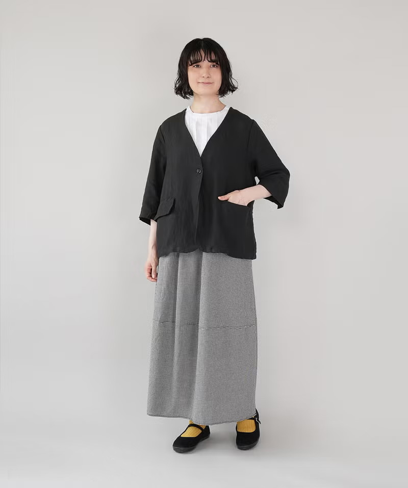 リネンの風合いが長く愛用できるジャケット