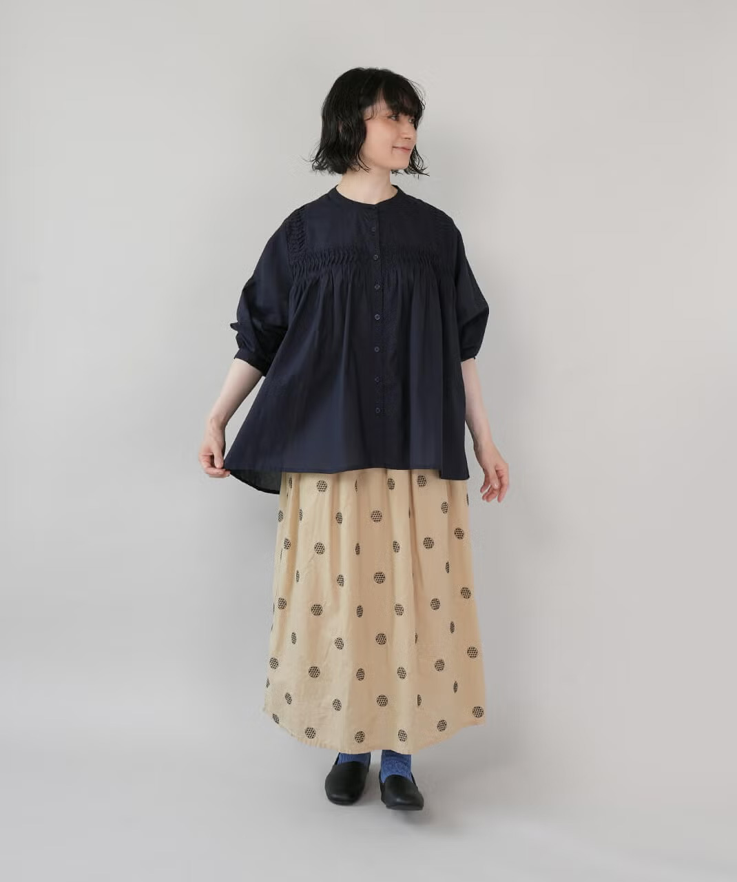 季節の変わり目まで長く着られる