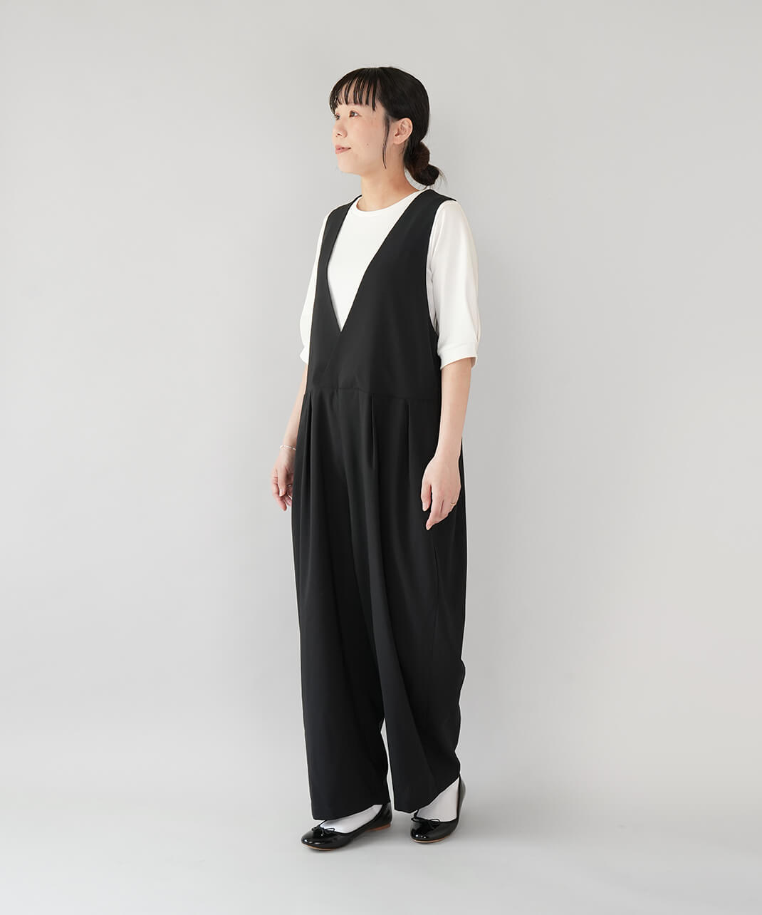 フォーマル対応接触冷感のジャンプスーツ コーデ