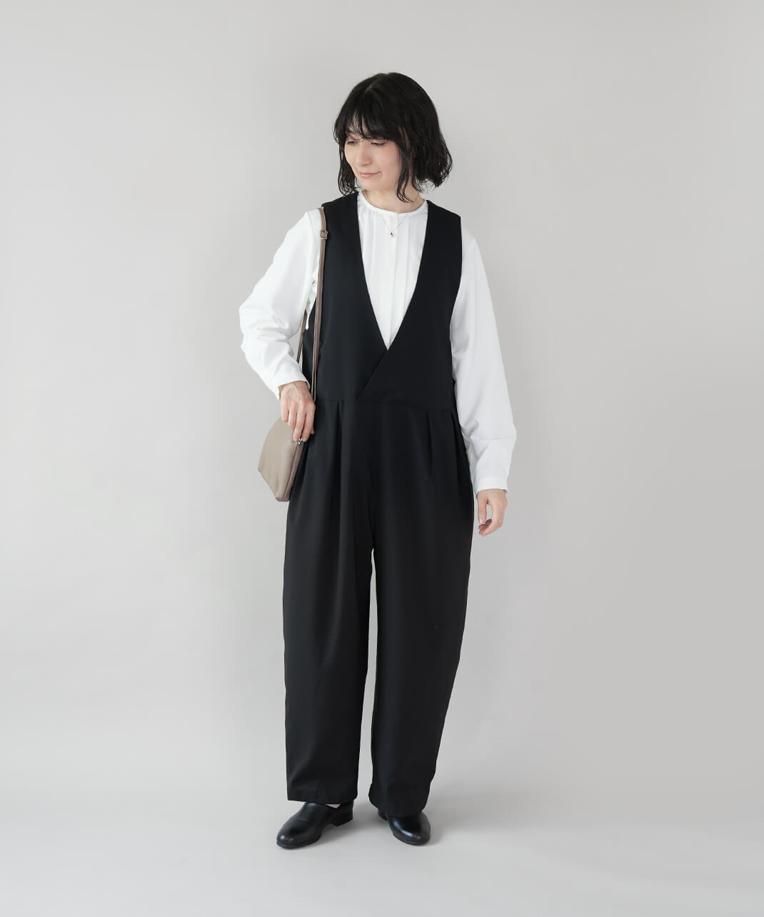 フォーマル対応接触冷感のジャンプスーツ コーデ