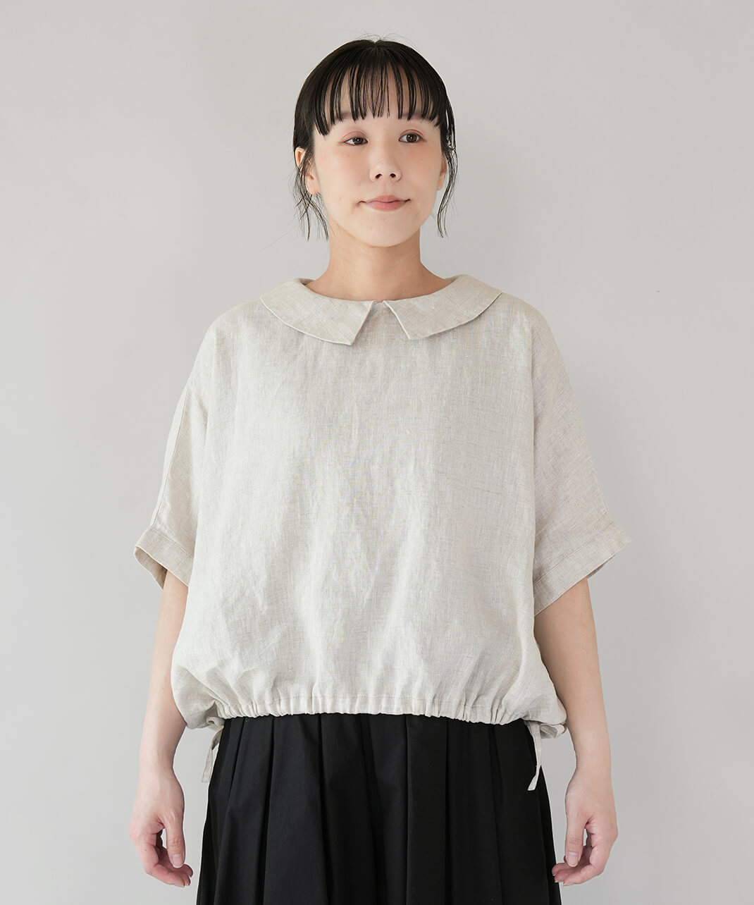 大きな襟のリネンプルオーバー キナリ
