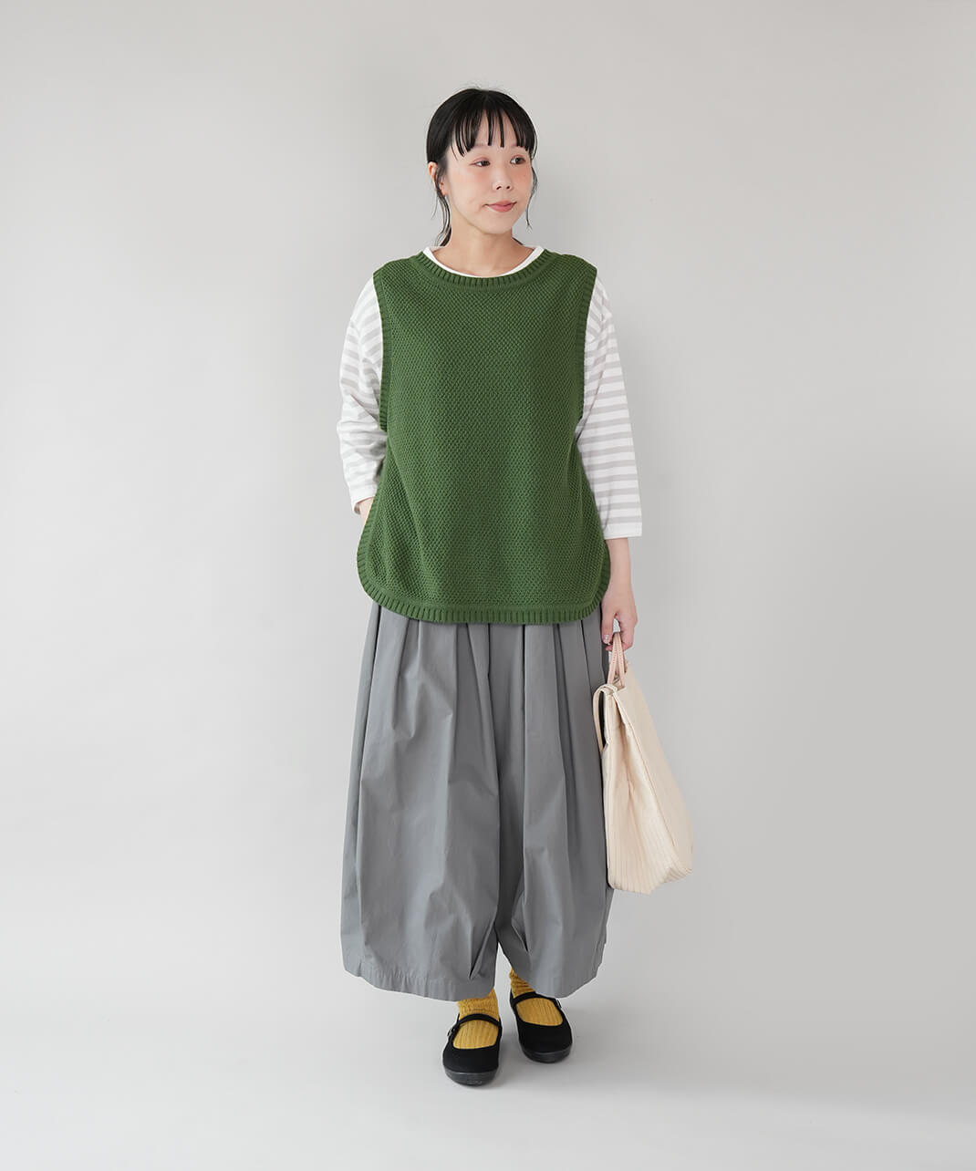 みんなの定番鹿の子編みの2WAYベスト　グリーン　コーデ