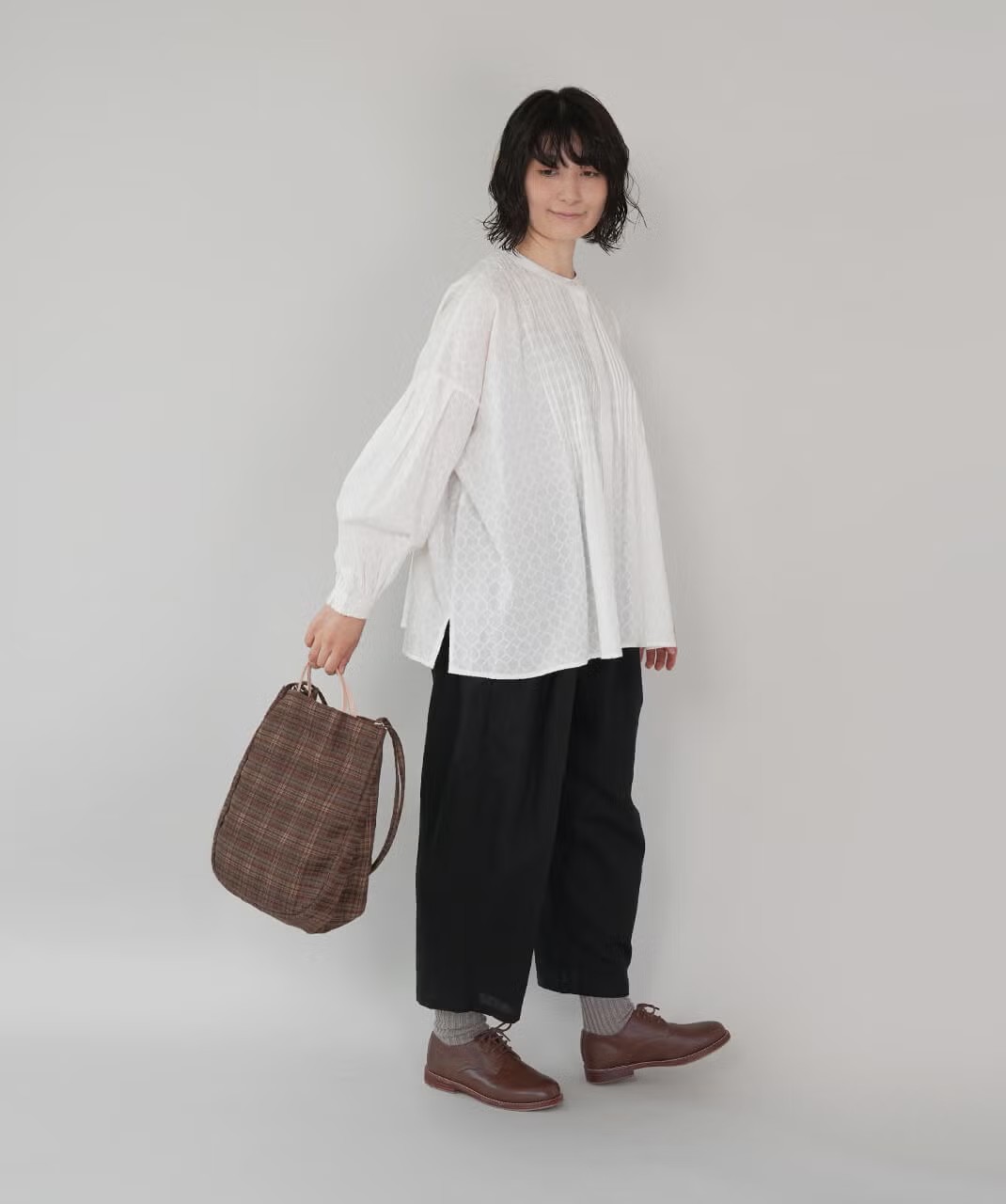 mumokuteki チェック柄の2WAYトートバッグ ブラウン　コーデ