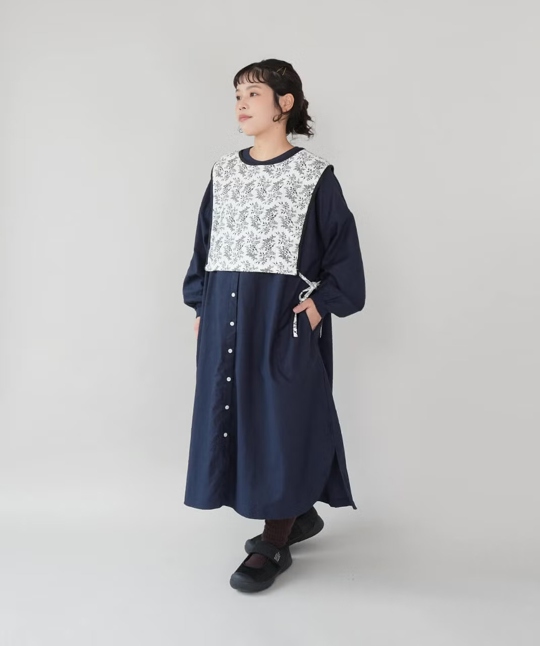 ダブルガーゼベストのレイヤードスタイル