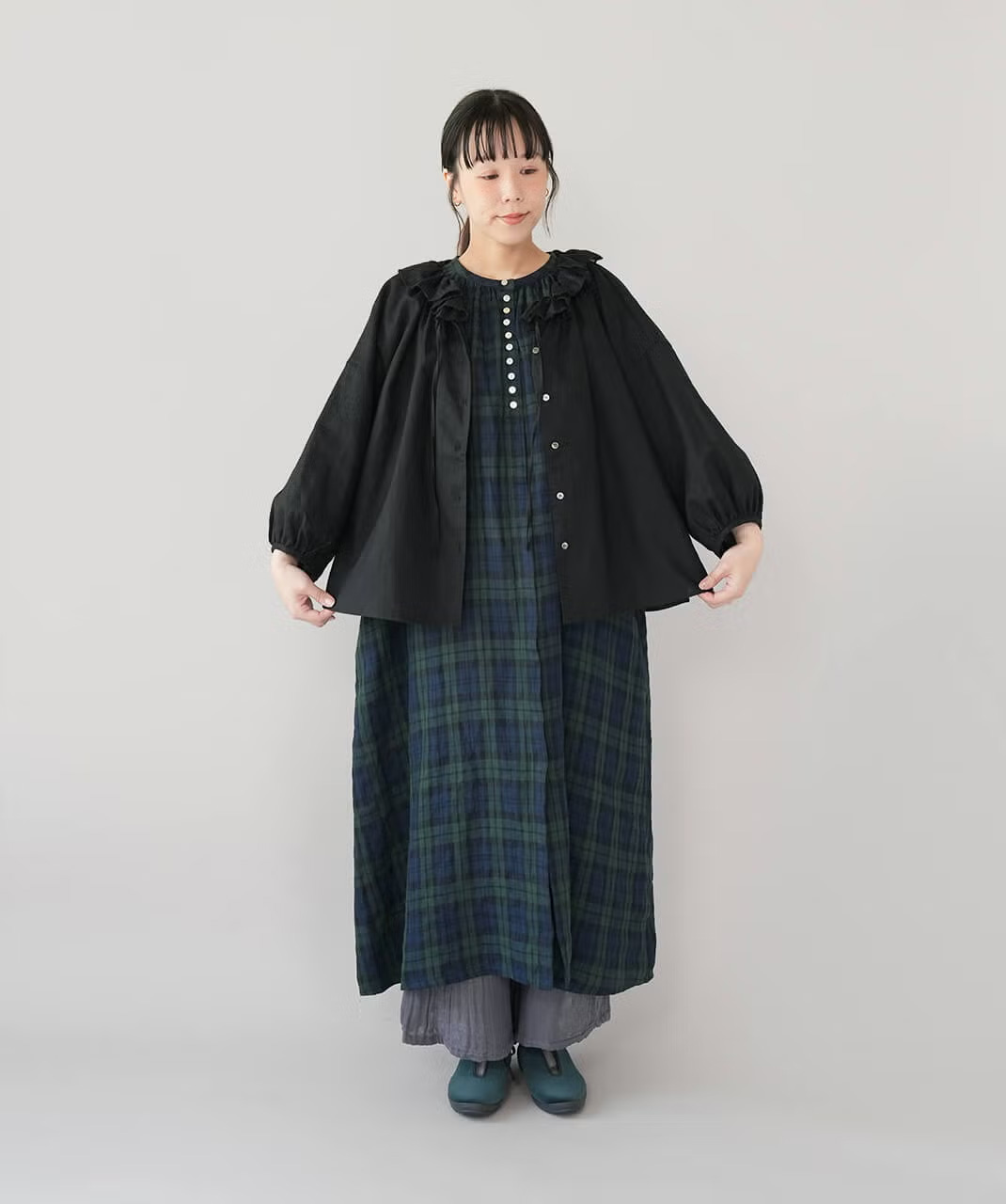羽織としてもコーディネートに取り入れると可愛い