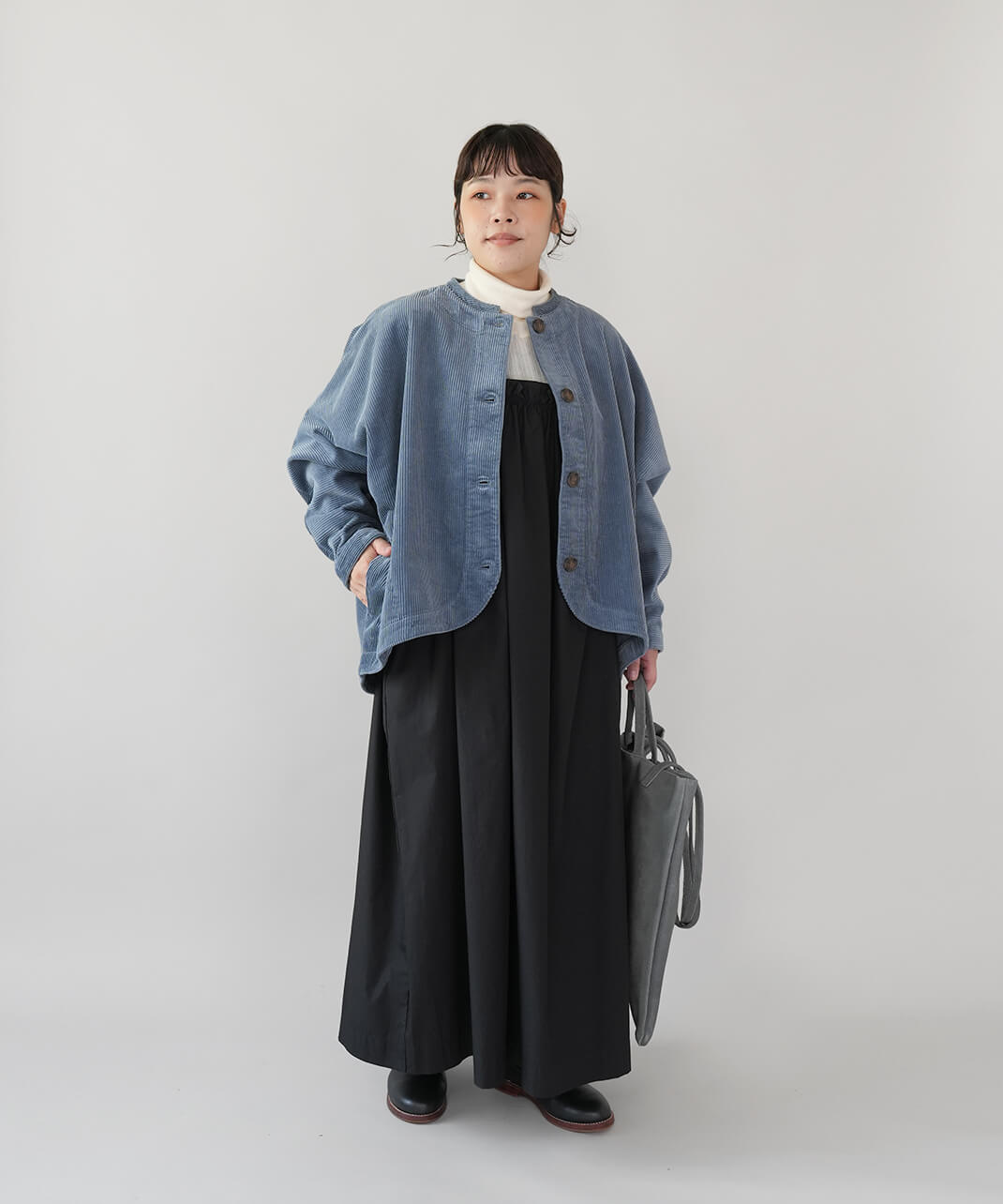 ista-ire×mumokuteki太畝コーデュロイのバルーンジャケット　ブルー　着画