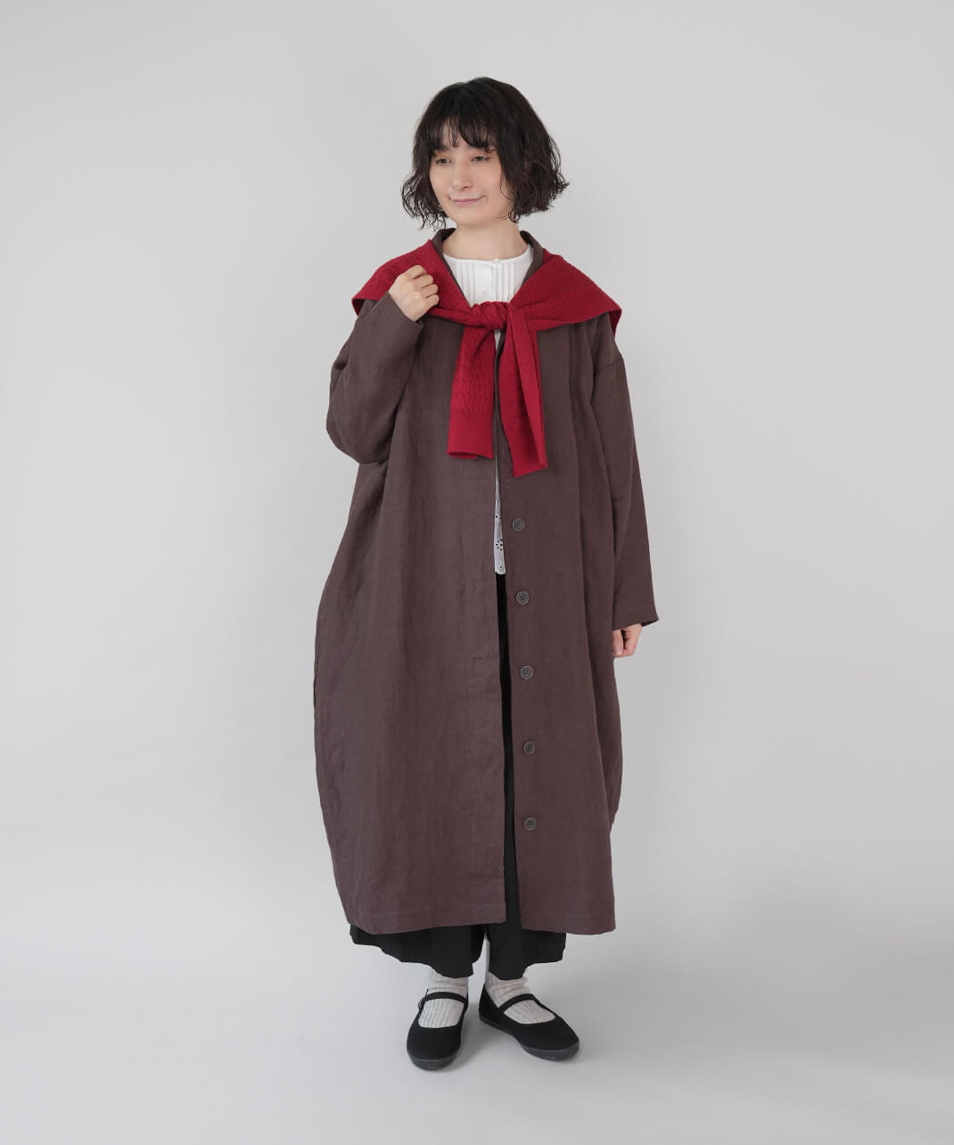 mumokutekiケーブルニット風の肩掛けストール　レッド　コーデ