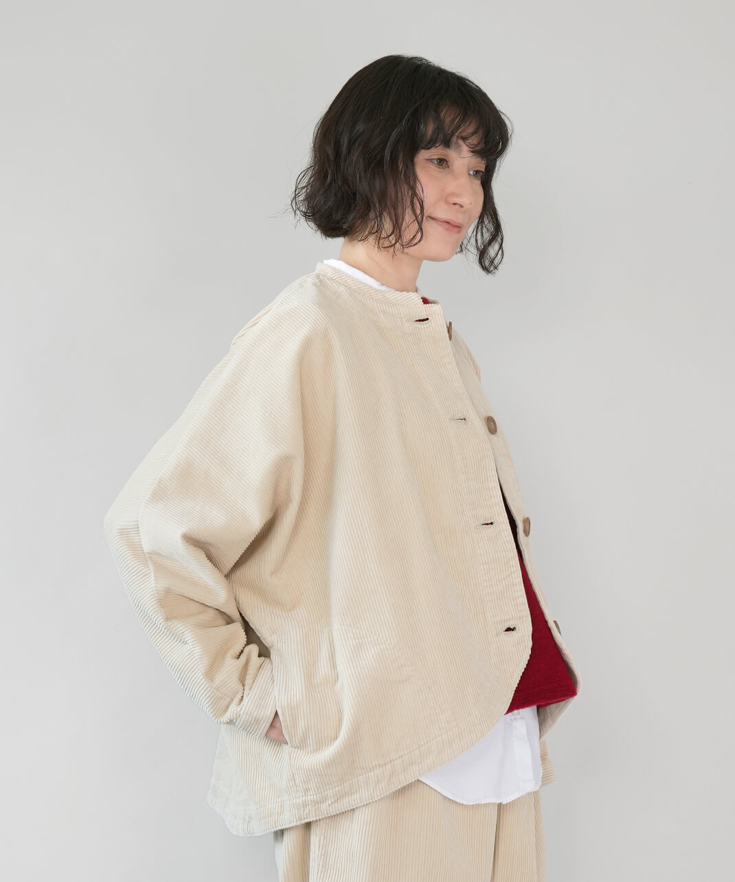 ista-ire×mumokuteki太畝コーデュロイのバルーンジャケット　アイボリー　着画