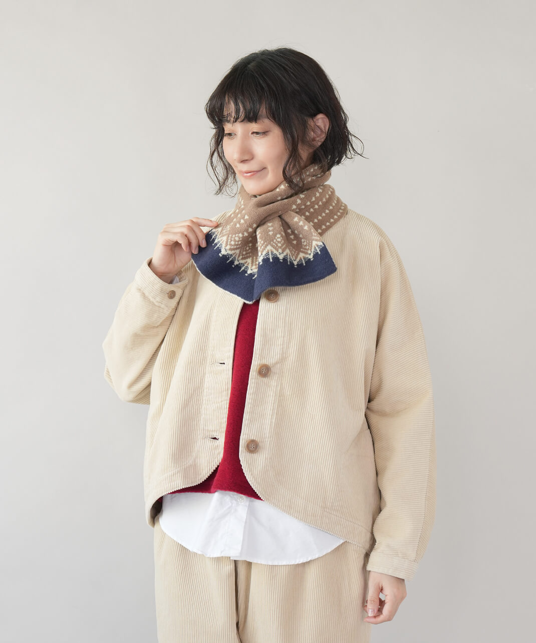  SUNNY NOMADO セルフヒーター加工リバーシブルで使えて洗えるノルディックマフラー ブラウン　着画