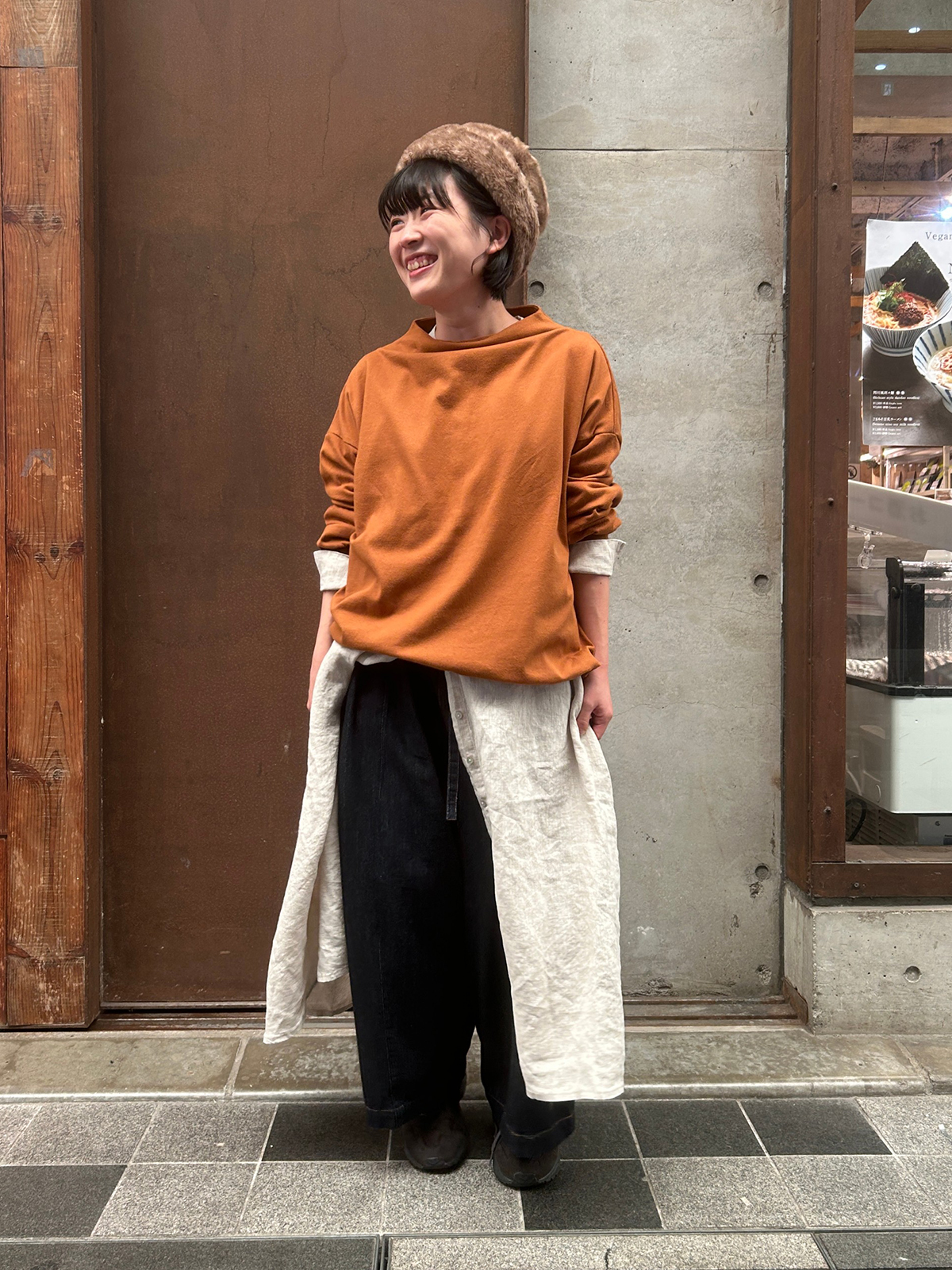 2WAYシルエットのボトルネックプルオーバーのスタッフコーディネート。身長152cm